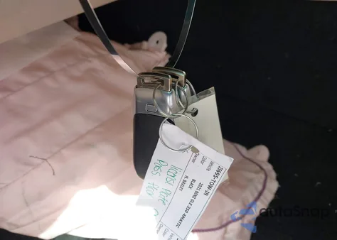 2021 Mercedes-Benz Gle 350 4Matic z USA, uszkodzony, nr VIN 4JGFB4KB2MA409896